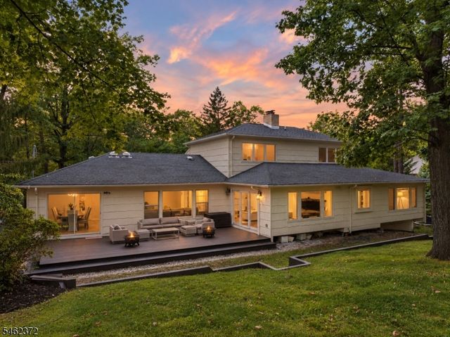 76 Mohawk Rd, Millburn Twp., NJ 07078