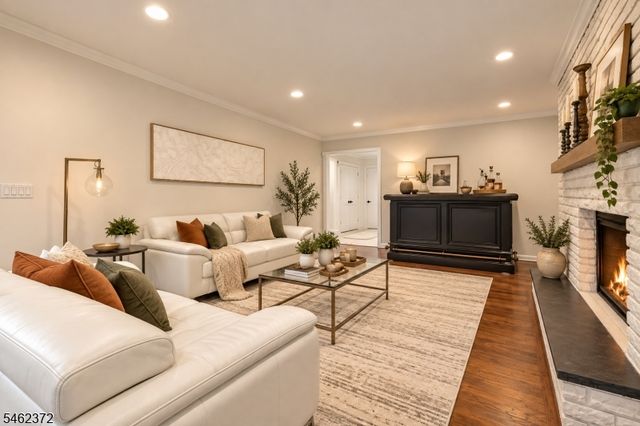 76 Mohawk Rd, Millburn Twp., NJ 07078