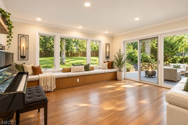76 Mohawk Rd, Millburn Twp., NJ 07078