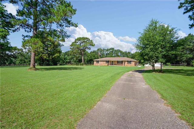 11056 Wisteria Street, Irvington, AL 36544