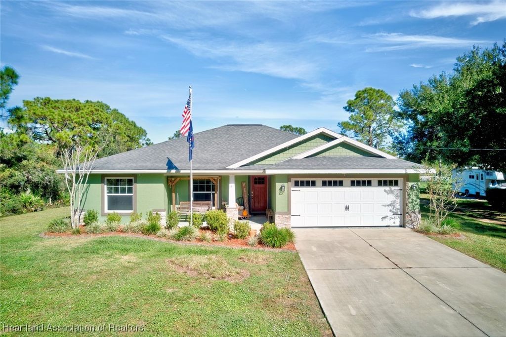 1808 Queen Avenue, Sebring, FL 33875