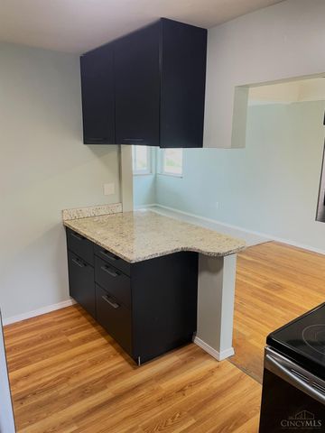 990 Covedale Avenue, Cincinnati, OH 45238