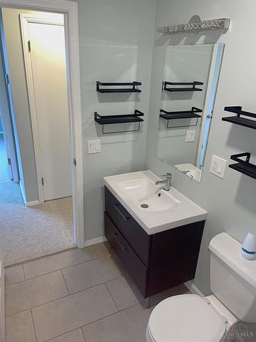 990 Covedale Avenue, Cincinnati, OH 45238