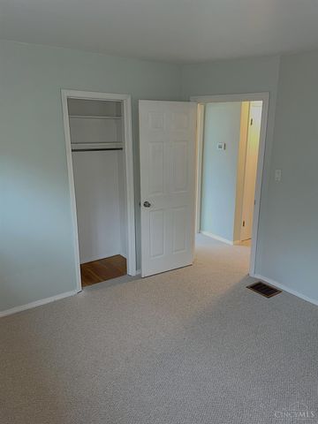 990 Covedale Avenue, Cincinnati, OH 45238