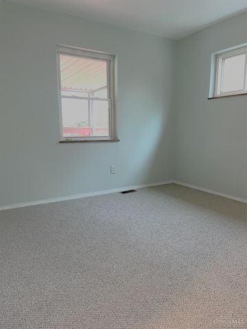 990 Covedale Avenue, Cincinnati, OH 45238