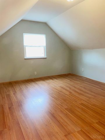 990 Covedale Avenue, Cincinnati, OH 45238