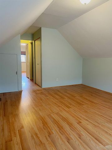 990 Covedale Avenue, Cincinnati, OH 45238