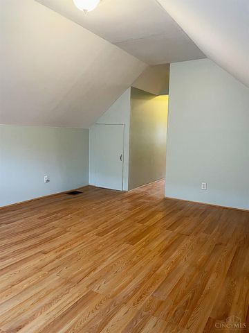 990 Covedale Avenue, Cincinnati, OH 45238