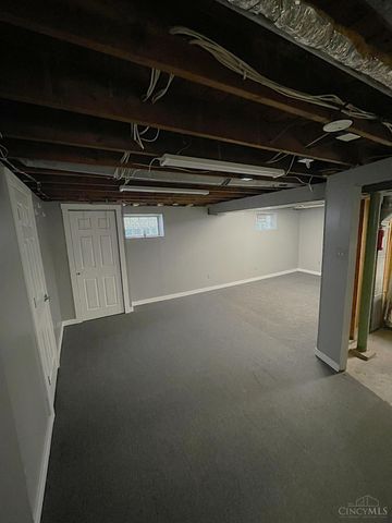 990 Covedale Avenue, Cincinnati, OH 45238