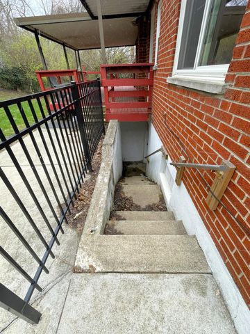 990 Covedale Avenue, Cincinnati, OH 45238