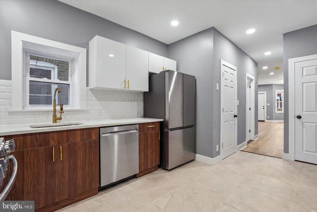 422 W HANOVER ST, Trenton, NJ 08618