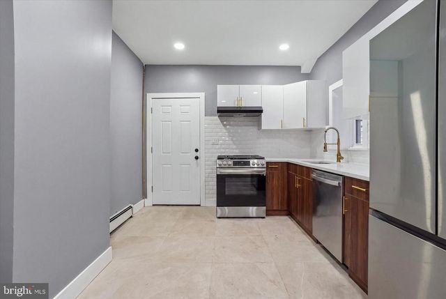 422 W HANOVER ST, Trenton, NJ 08618
