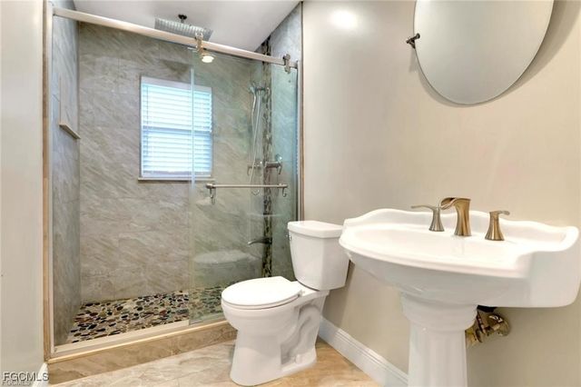 601 SE 31st ST, Cape Coral, FL 33904