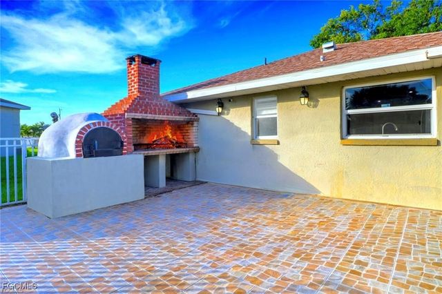 601 SE 31st ST, Cape Coral, FL 33904