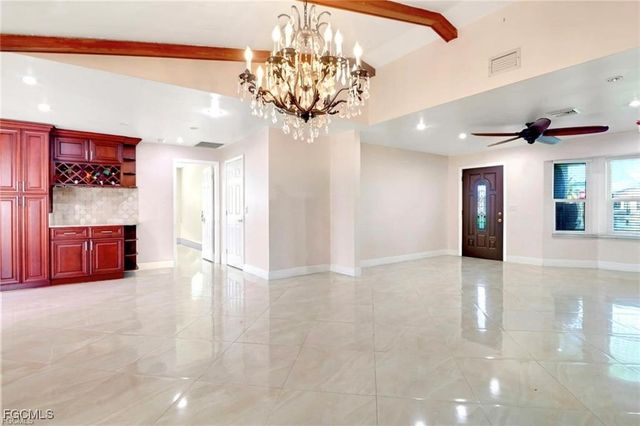 601 SE 31st ST, Cape Coral, FL 33904