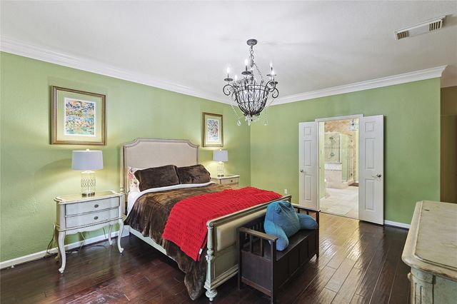 1415 Meadow Hill Drive, Sugar Land, TX 77479
