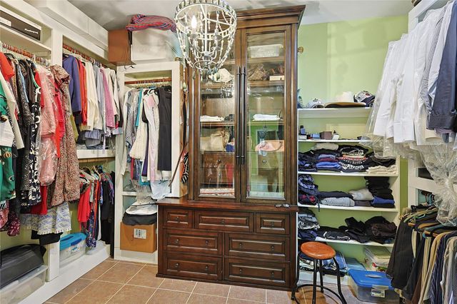 1415 Meadow Hill Drive, Sugar Land, TX 77479