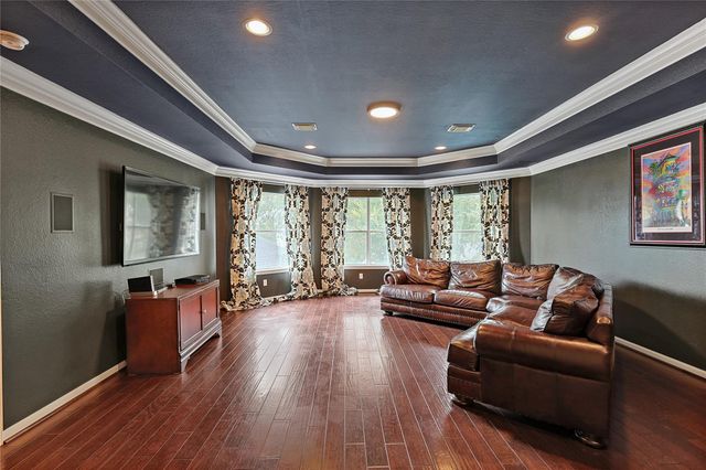 1415 Meadow Hill Drive, Sugar Land, TX 77479