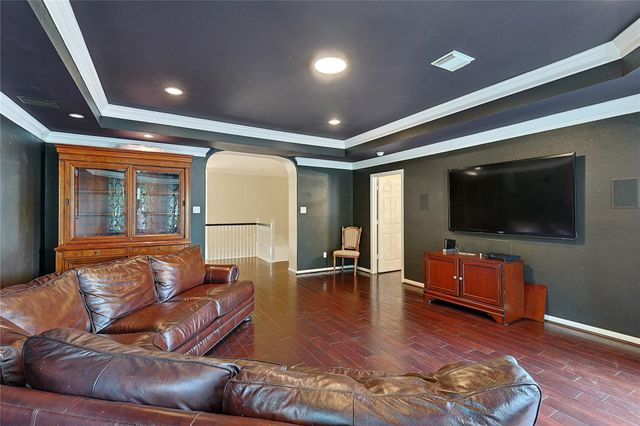 1415 Meadow Hill Drive, Sugar Land, TX 77479