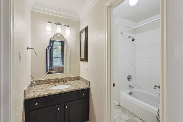 1415 Meadow Hill Drive, Sugar Land, TX 77479