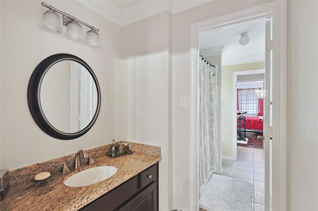 1415 Meadow Hill Drive, Sugar Land, TX 77479