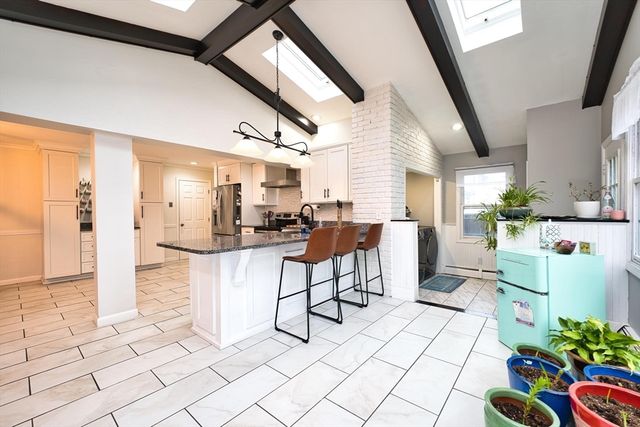 340 Kaufman Rd, Somerset, MA 02726