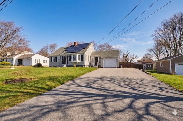340 Kaufman Rd, Somerset, MA 02726