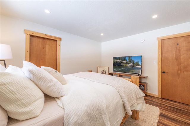 555 Virginia Dr, Tahoe City, CA 96145