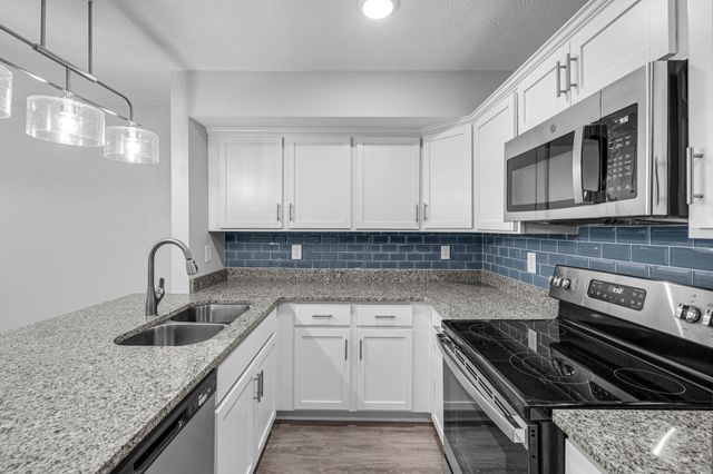 1000 Henry Place Blvd Unit 401, Clarksville, TN 37042