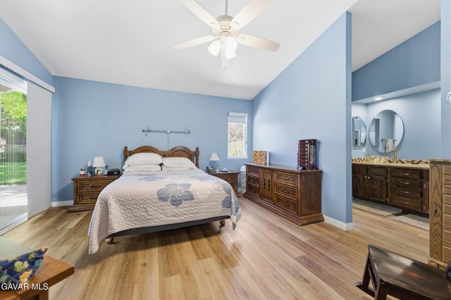 42423 Waterford Way, Quartz Hill, CA 93536