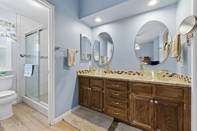 42423 Waterford Way, Quartz Hill, CA 93536