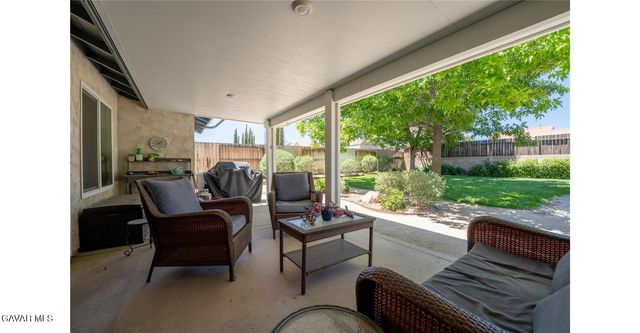 42423 Waterford Way, Quartz Hill, CA 93536