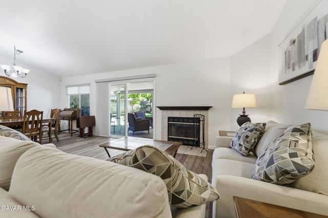 42423 Waterford Way, Quartz Hill, CA 93536