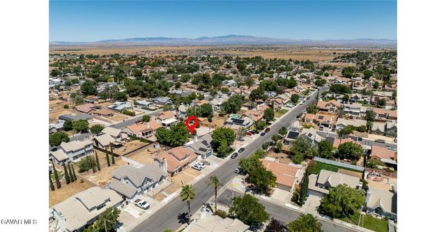 42423 Waterford Way, Quartz Hill, CA 93536