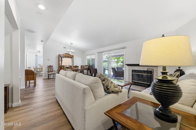 42423 Waterford Way, Quartz Hill, CA 93536