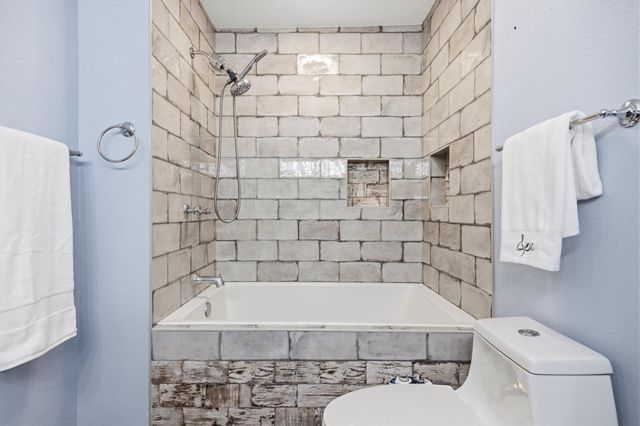 1011 Serenada DR, Georgetown, TX 78628