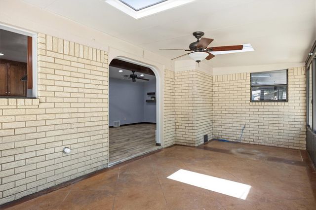1011 Serenada DR, Georgetown, TX 78628