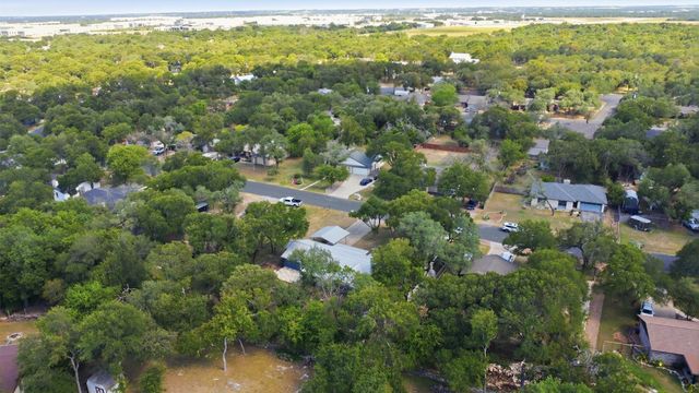 1011 Serenada DR, Georgetown, TX 78628