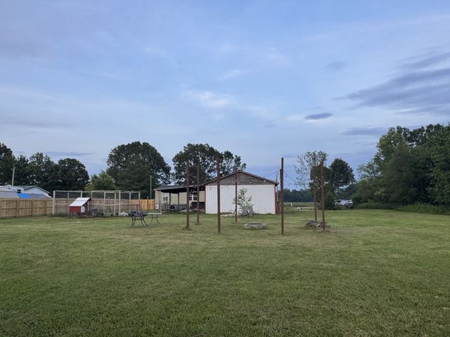 189 Holloway St, Summertown, TN 38483