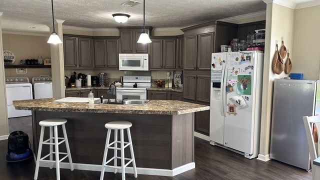 189 Holloway St, Summertown, TN 38483