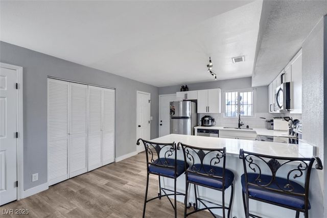 6008 Pebble Beach Boulevard, Las Vegas, NV 89108