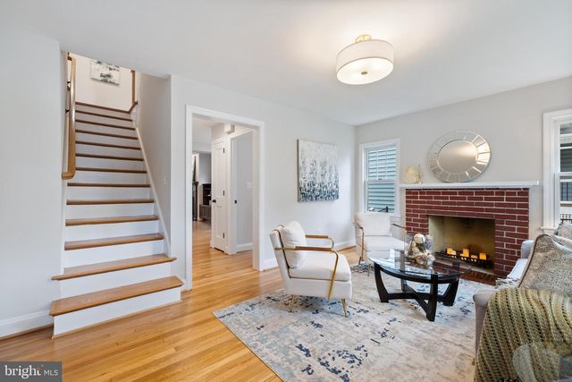 2013 N MADISON ST, Arlington, VA 22205
