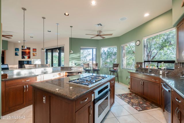 4003 N Lindstrom Place, Tucson, AZ 85750