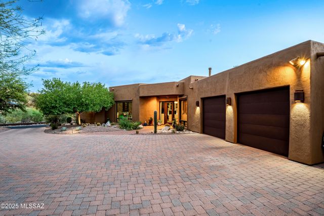 4003 N Lindstrom Place, Tucson, AZ 85750
