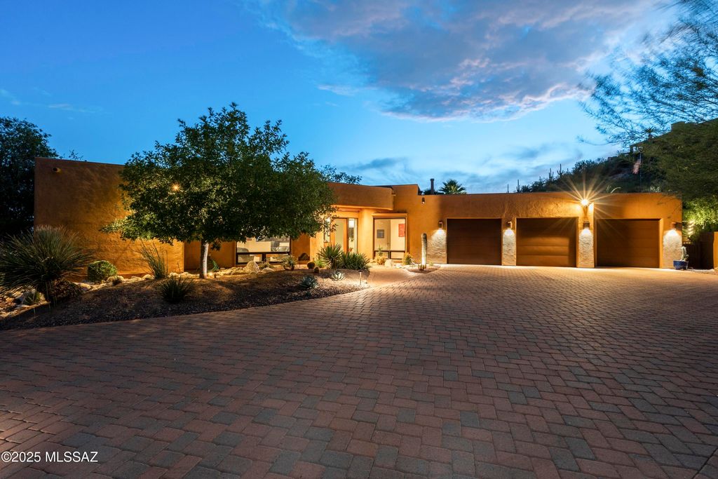 4003 N Lindstrom Place, Tucson, AZ 85750