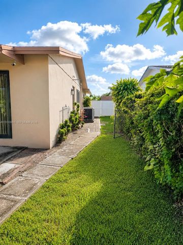 7241 SW 130th Ave, Miami, FL 33183