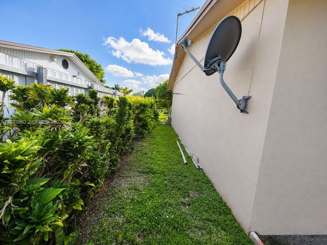 7241 SW 130th Ave, Miami, FL 33183
