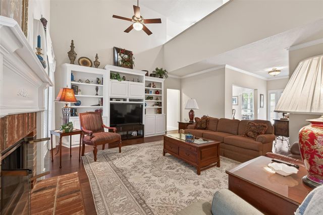 522 Beauregard Drive, Conroe, TX 77302