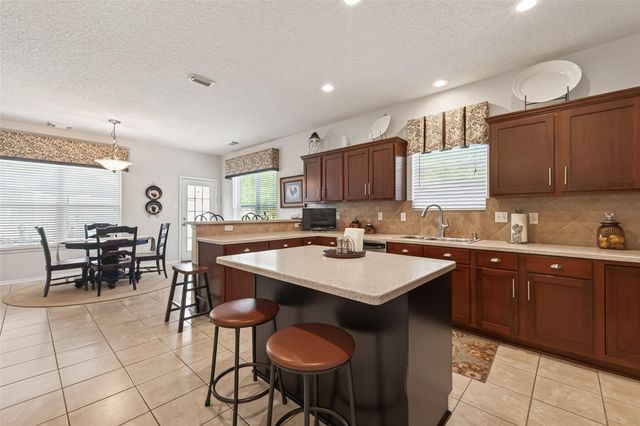 522 Beauregard Drive, Conroe, TX 77302