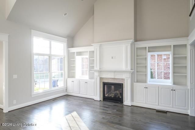 5300 Pebble Creek Pl, Louisville, KY 40241